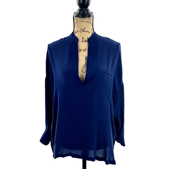 Vince Top Womens XS Blue Low V-Neck Long Sleeve Lightweight Flowy Blouse‎ - Picture 1 of 6